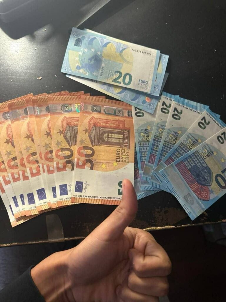 billetes falsos realistas