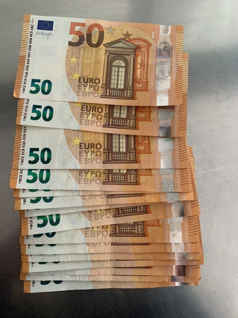 comprar billetes falsos en Barcelona